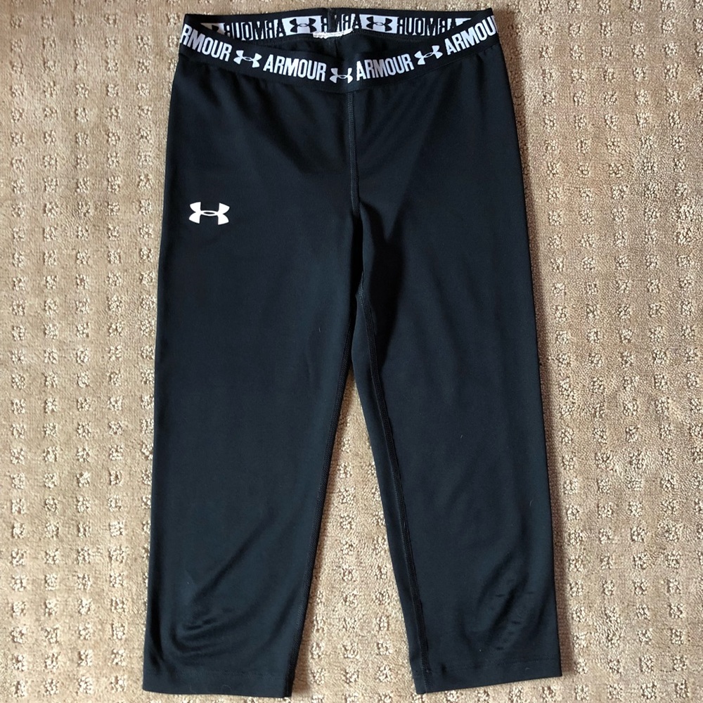 Black Under Armour Fitted Capri Pants